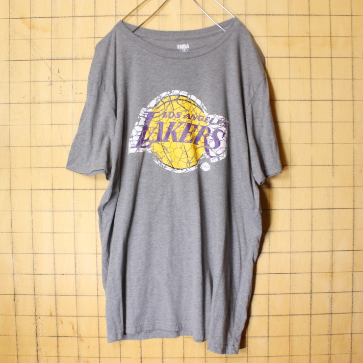 USA NBA LOS ANGELES LAKERS レイカーズ プリント Tシャツ グレー 半袖 メンズL アメリカ古着