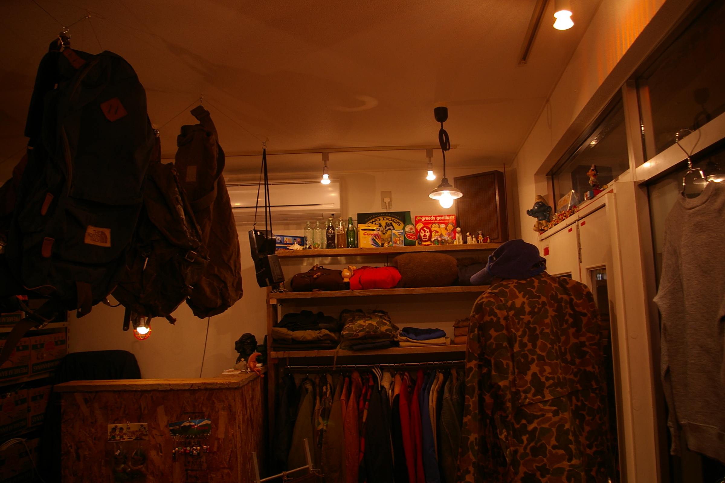 古着屋atacogarage店内