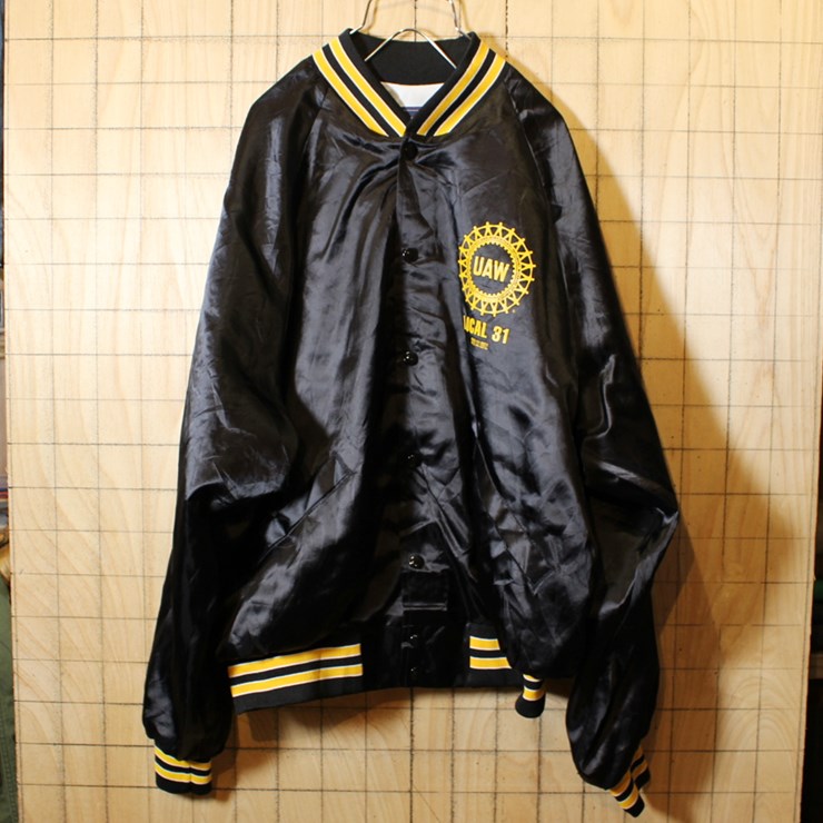USA製 古着 ブラック サテン スタジャン 両面プリント ナイロン ジャケット King Louie メンズXL