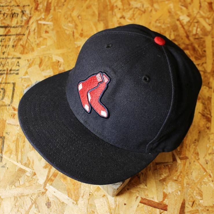 New Era ニューエラ キャップ 帽子 Boston Red Sox ボストン・レッドソックス ネイビー サイズ7 1/8 靴下 古着