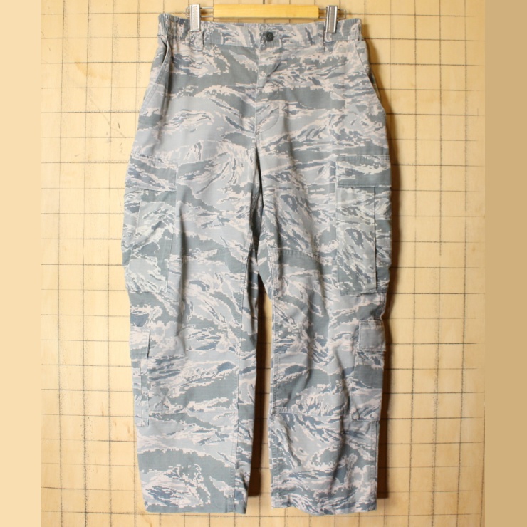 アメリカ軍　USAF　エアフォース　カーゴパンツ　ミリタリーパンツ　W３２R