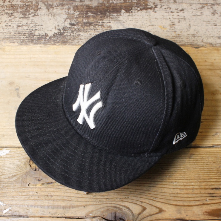 USA New Era MLB ニューヨーク ヤンキース キャップ 帽子 ブラック 黒 7 1/4 58cm 刺繍 アメリカ古着