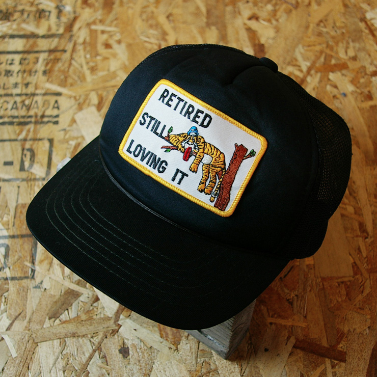 【Headwear】古着ブラックRETIRED STILL LOVING ITワッペンメッシュキャップ|cap-55|