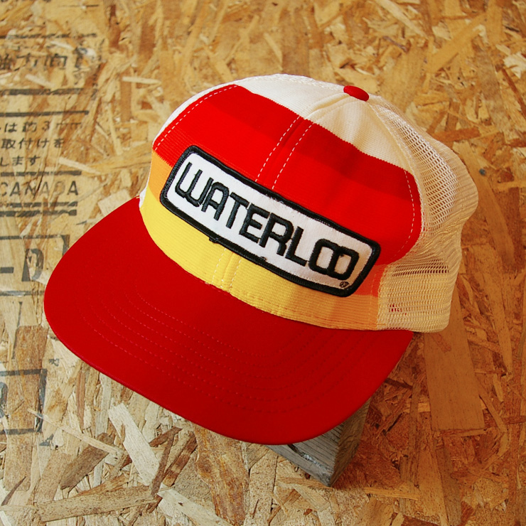 【Swingster】古着レッド×ホワイトWATERLOOワッペングラデーションメッシュキャップ|cap-56