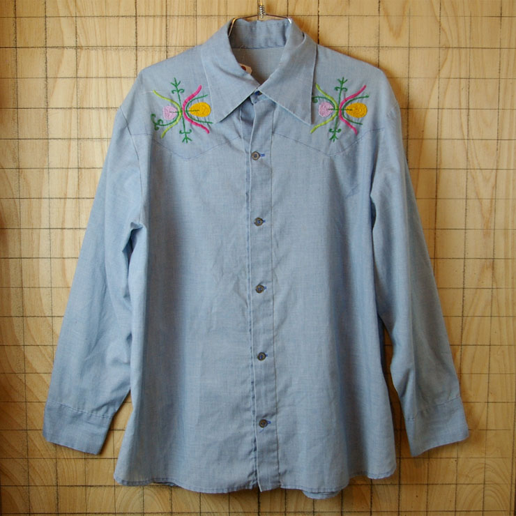 USA製古着ブルー(青)インディアン・鷹・花刺繍シャンブレーシャツ