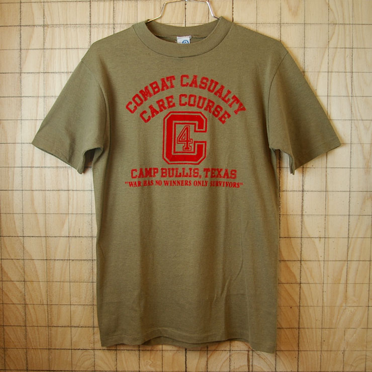 【ARTEX】古着USA製カーキCOMBAT CASUALTY CARE COURSEフロッキープリントTシャツ|メンズM