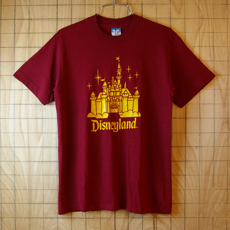 【Disney】古着USA(アメリカ)製エンジ×イエローシンデレラ城Tシャツ|メンズMサイズ