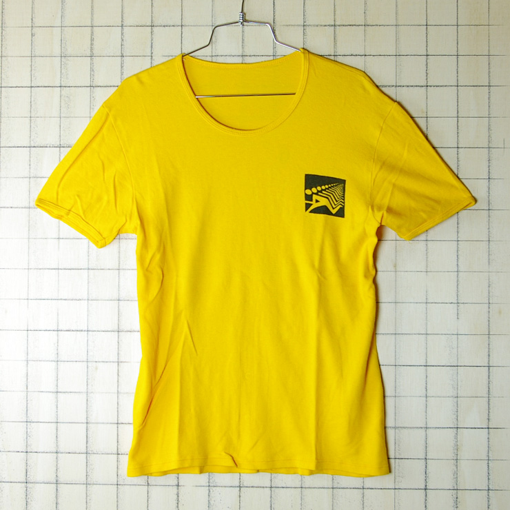 古着ヨーロッパ製　ワンポイントプリント　イエロー(黄色)丸首ユーロTシャツ【kristall】